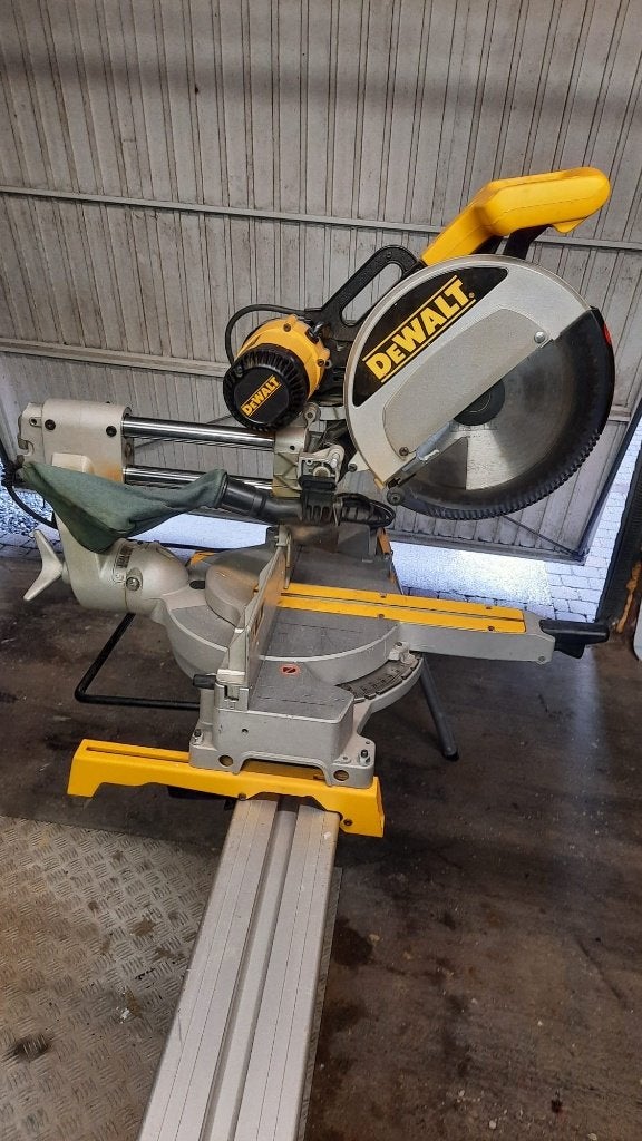 Zaagmachine. Zaagtafel DeWALT, DeWalt, 1200 watts ou plus, Comme neuf, Enlèvement