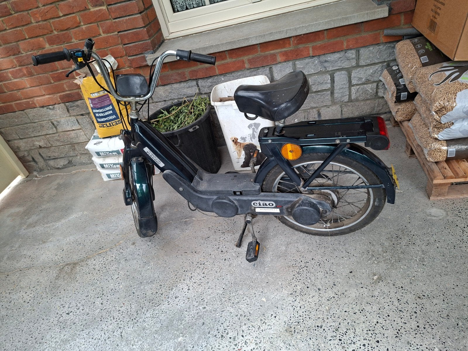 Te koop Vespa Ciao jaar 1993, Fietsen en Brommers, Brommers | Oldtimers, Ophalen