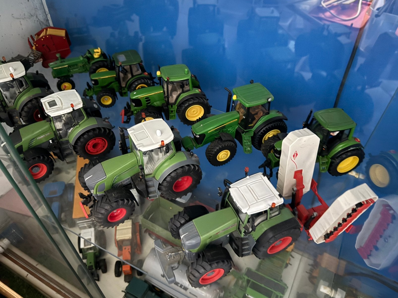 Miniatuur tractors, Ophalen, Zo goed als nieuw
