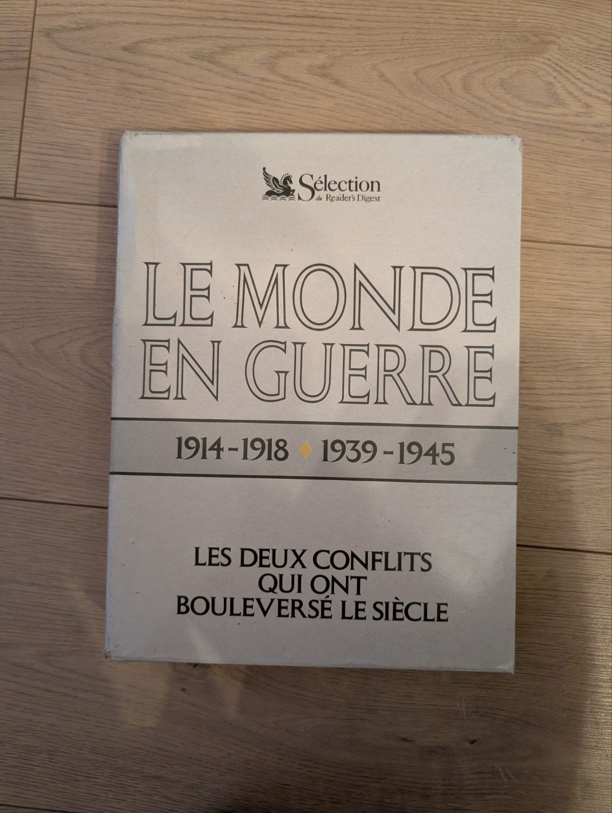 Lot de 25 livres sur l'histoire et la géographie, Enlèvement, Comme neuf