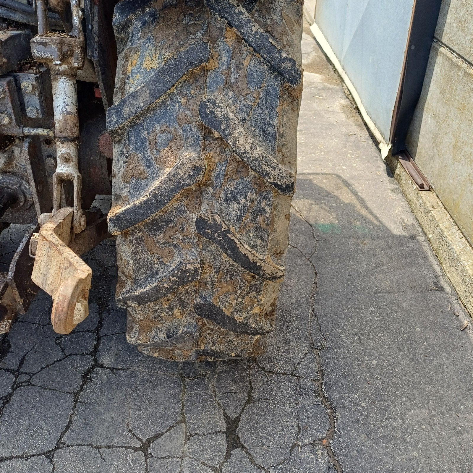 Tractorband Pirelli TM 600, Zakelijke goederen, Landbouw | Onderdelen | Banden, Velgen en Assen, Ophalen