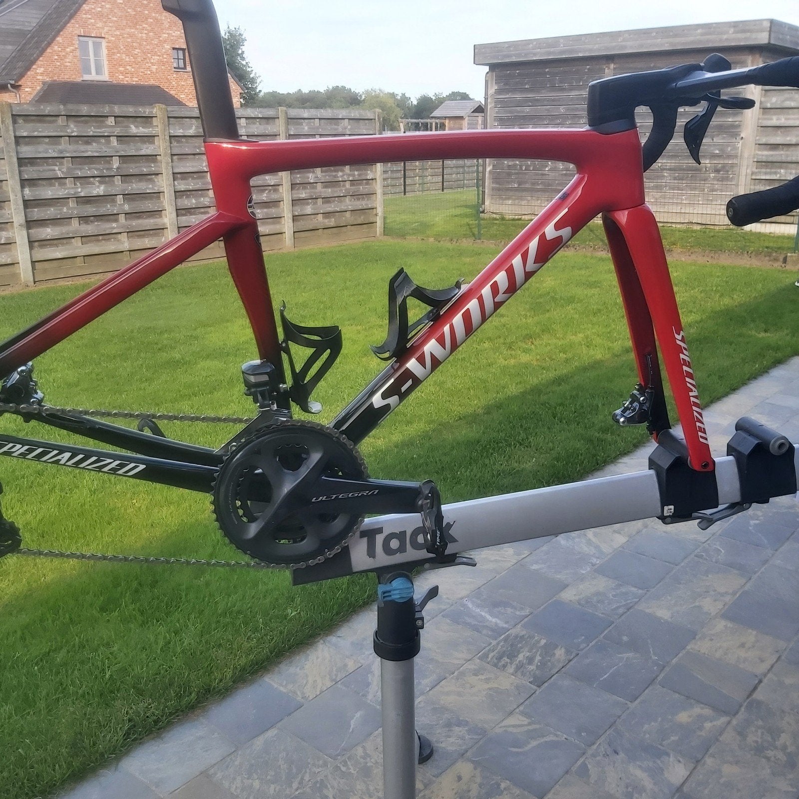 2 sworks tarmac, Ophalen