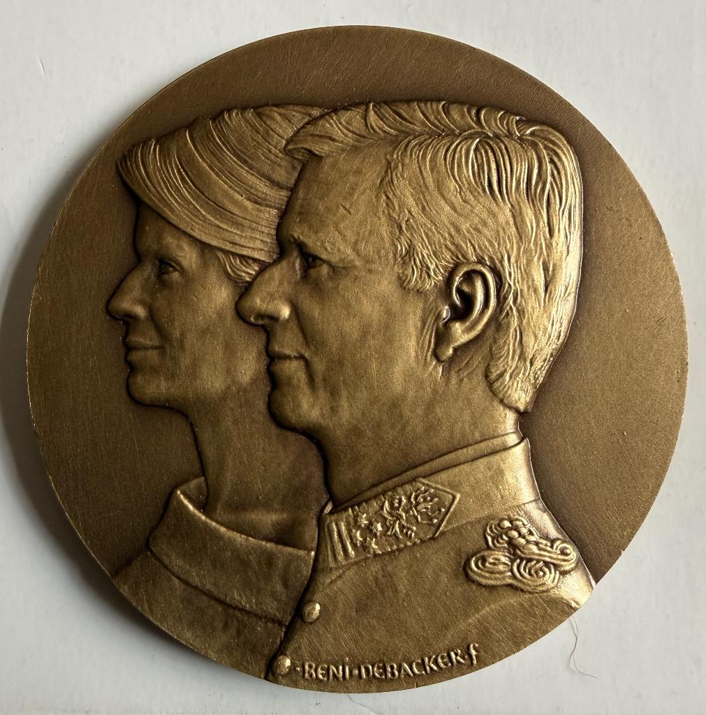 Bronzen medaille Filip & Mathilde in origineel doosje, Verzenden, Brons