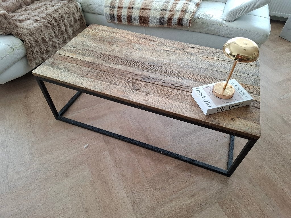 Industriële houten salontafel met zwart metalen frame, Huis en Inrichting, Ophalen, Gebruikt, 100 tot 150 cm, Eikenhout