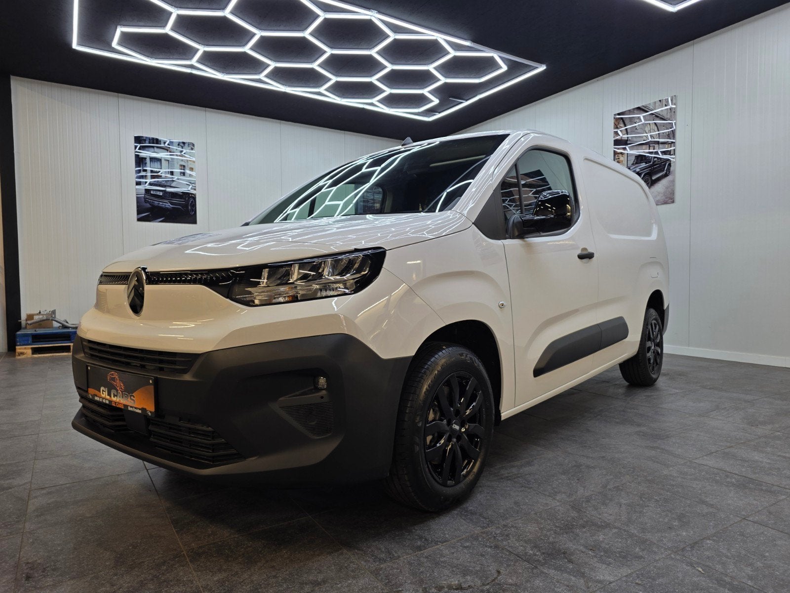 CITROEN BERLINGO L2 1.5 HDI 131PK AUTOMAAT 10 KM 3 ZIT, Auto's, Stof, Euro 6, Wit, Diesel