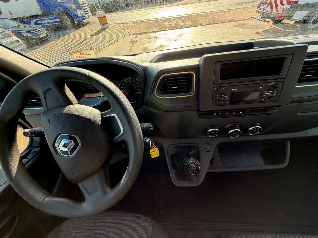 Renault Master (Stock ID 35943) — 19