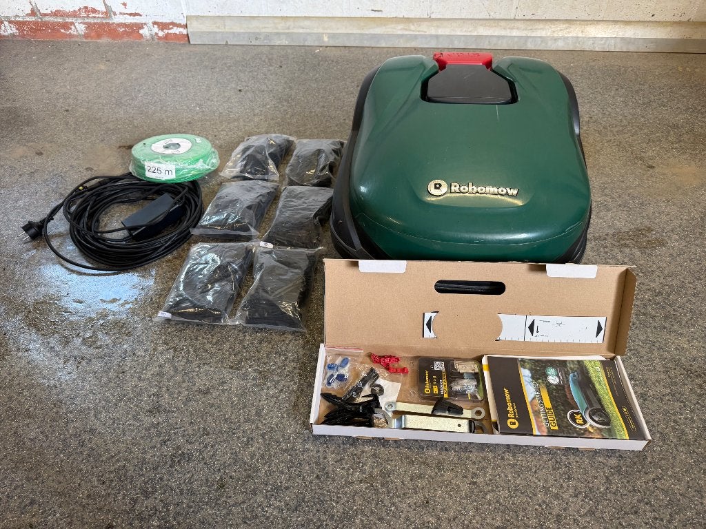 Robomow rk1000 encore 2 ans garantie, Jardin & Terrasse, Comme neuf, Robomow, 20 à 25 cm, Enlèvement