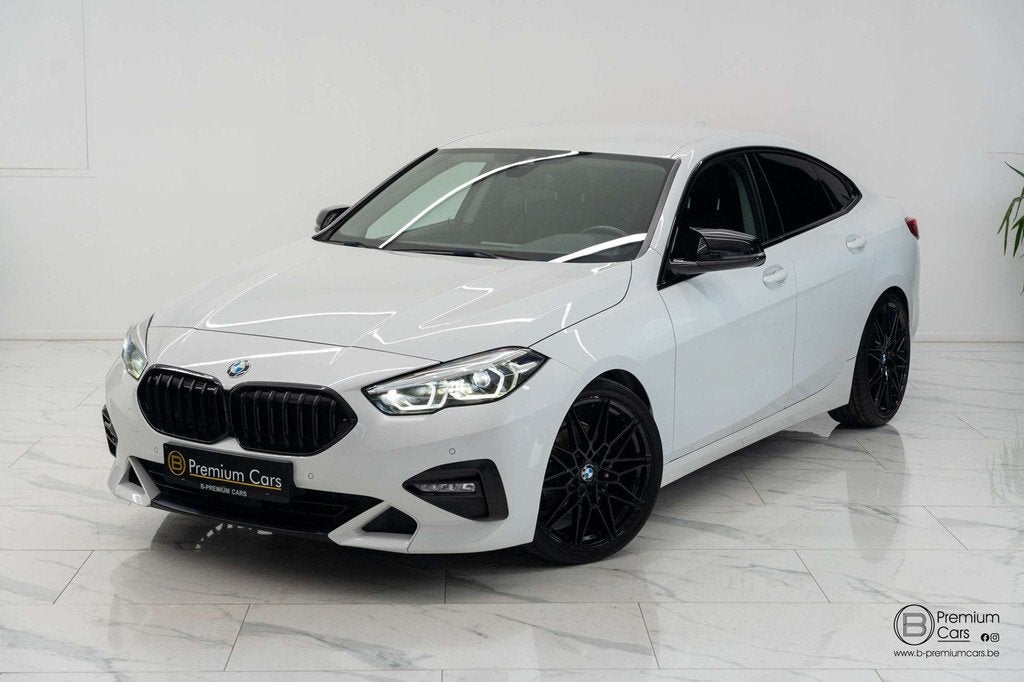 BMW 218 i Sport line! Shadow line! Zetelverwarming, garantie, 100 kW, 4 deurs, Gebruikt, 1885 kg