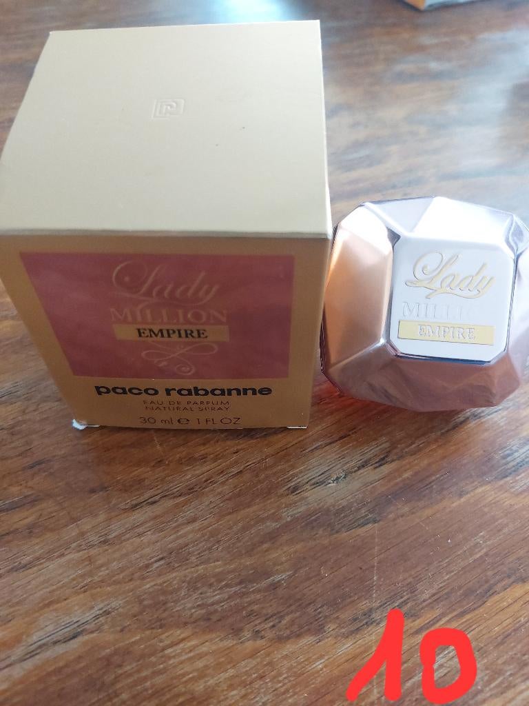 Parfum, Enlèvement, Comme neuf