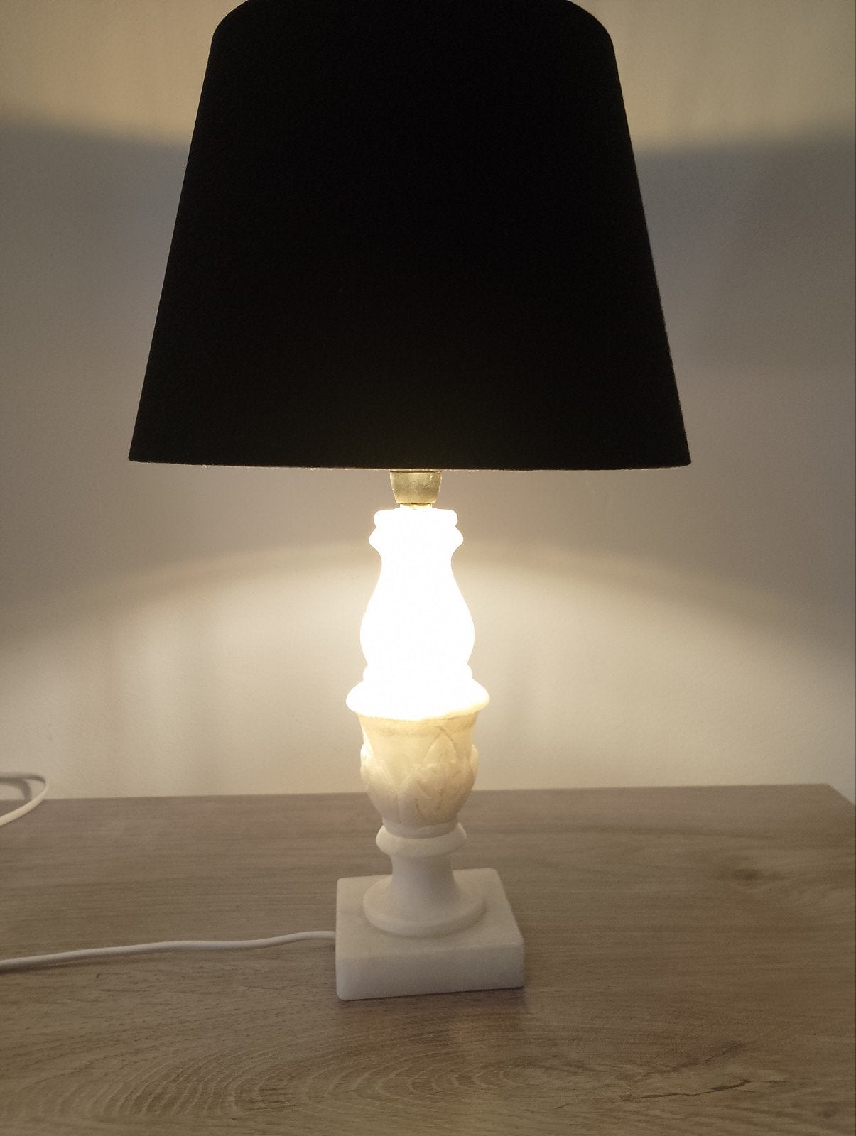 Lampe en albâtre sculpté lumineux excellent état abat jour, Enlèvement ou Envoi