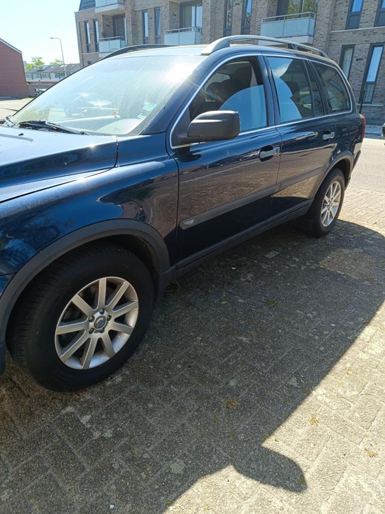 Volvo XC90 velgen met zomer banden 235 65 17, Auto-onderdelen, Banden en Velgen, Ophalen, Gebruikt, 17 inch, Band(en)