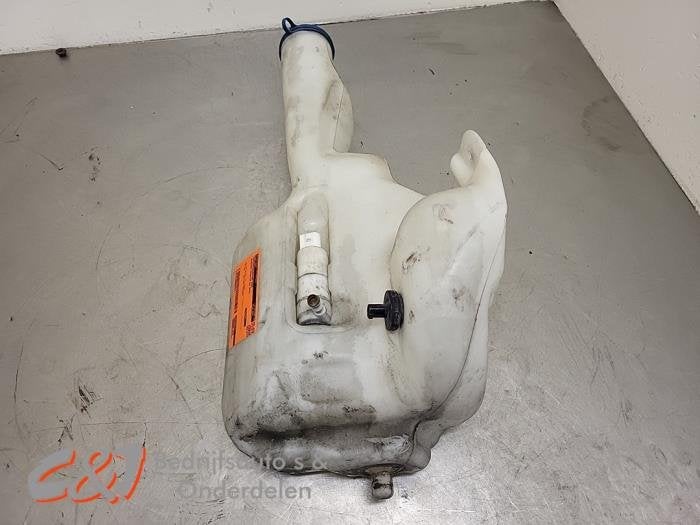 Ruitensproeiertank voor van een Mercedes Sprinter, Gebruikt, -, Ophalen of Verzenden, -