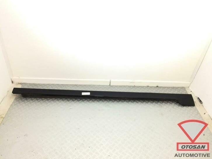 vw passat b8 2017 sedan sideskirt rechts side skirt zwart, Gebruikt, Volkswagen, Volkswagen AG, Rechts