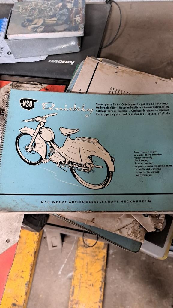 NSU Quickly plusieurs livres. Excavateur de chargement Deutz, Enlèvement