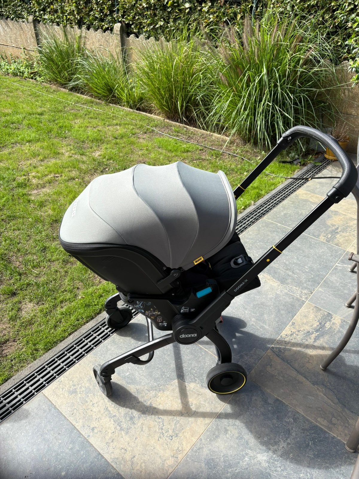 Doona x met isofix en regenhoes, Ophalen, Zo goed als nieuw