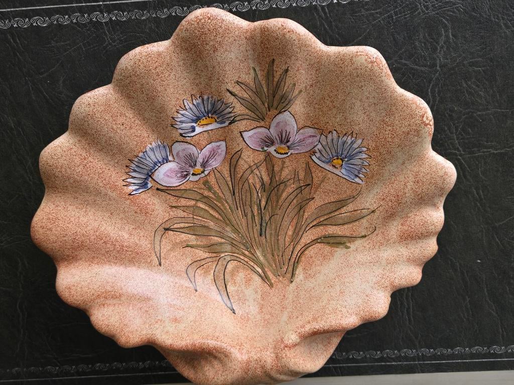 Prachtige grote schelp In aardewerk als nieuw, Antiek en Kunst, Ophalen of Verzenden