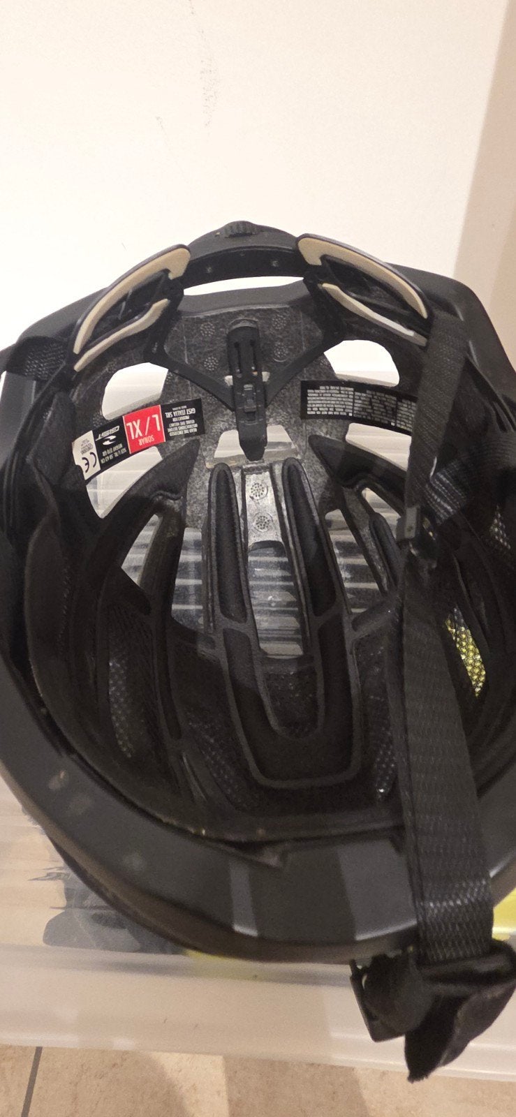 Casque Gist, Enlèvement ou Envoi, L