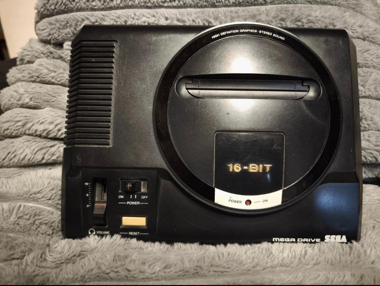 console mega drive sega, Games en Spelcomputers, Ophalen of Verzenden, Gebruikt, Met 1 controller, Mega Drive