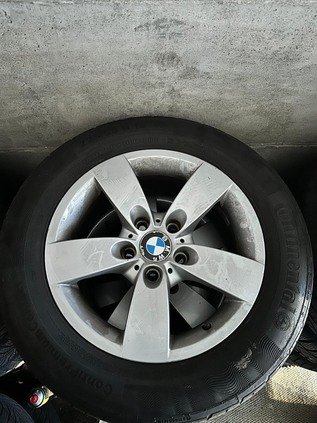 Jantes 16” d'origine BMW style 242 + pneus d'été Continental, Autos : Pièces & Accessoires, Pneus et Jantes, 16 pouces, Véhicule de tourisme