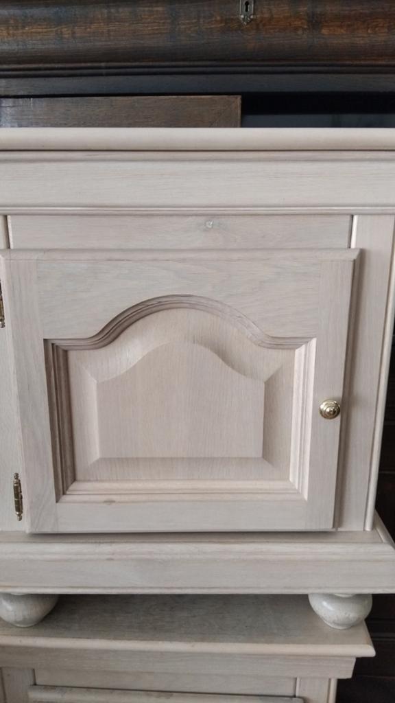 2 tables de nuit en mérisier, 45 à 65 cm, Enlèvement, Utilisé, 55 à 70 cm