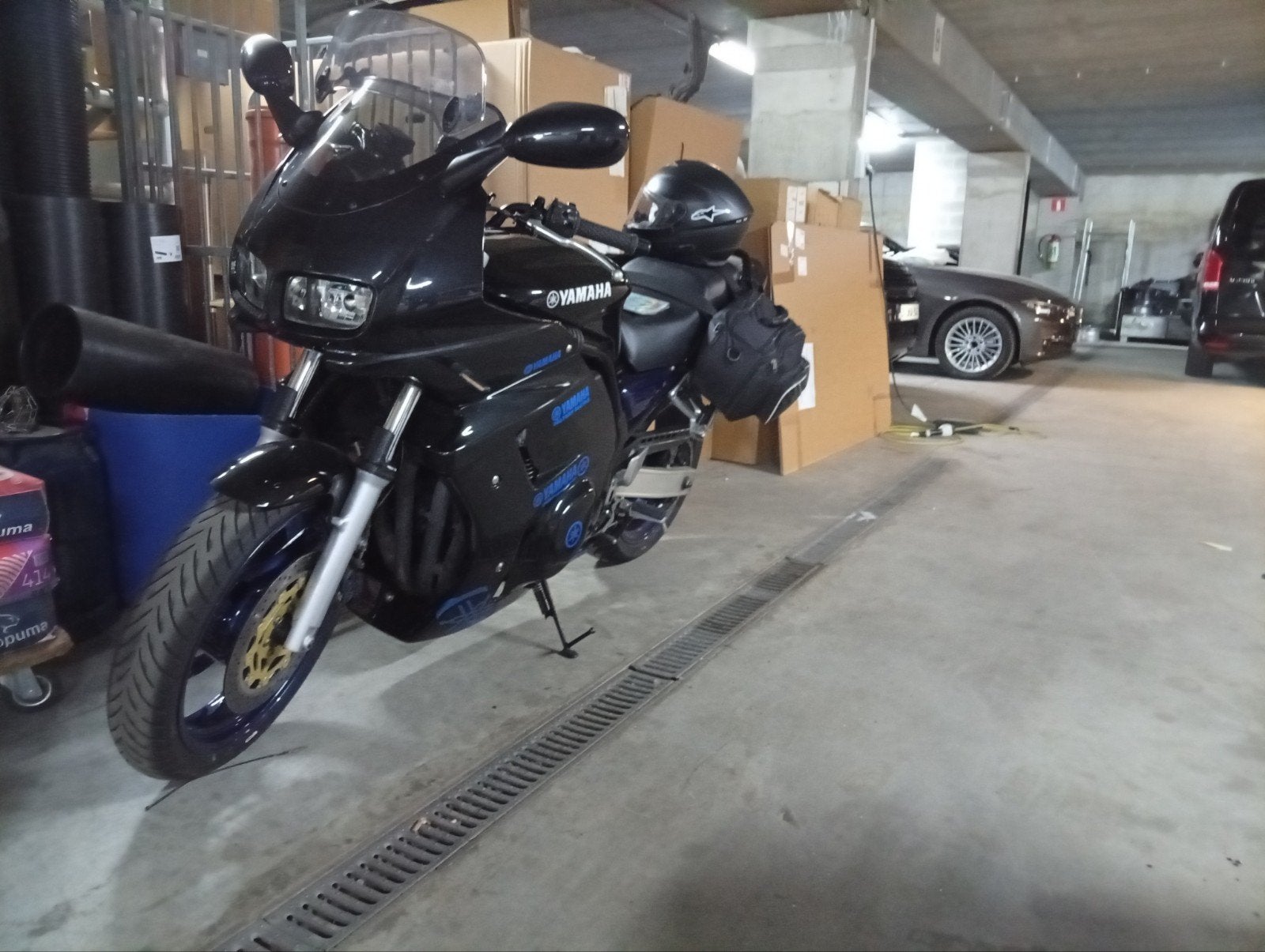 Yamaha fzs 600, Motos, Motos | Yamaha, Occasion, Plus de 35 kW, Éclairage LED, 4 cylindres