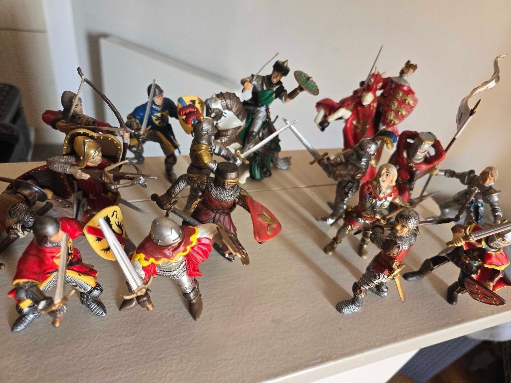 Schleich / Papo - Ridders lot van x16 2003 Vintage, Verzamelen, Poppetjes en Figuurtjes, Ophalen of Verzenden, Zo goed als nieuw
