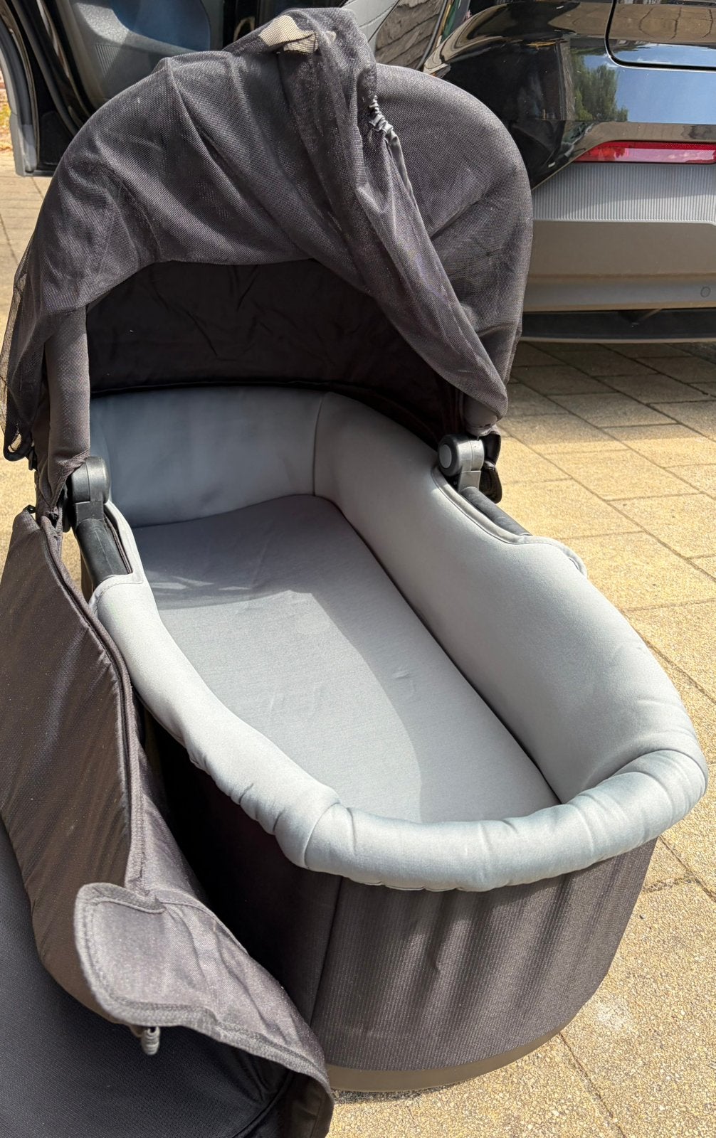 Thule bassinet voor thule glide 2 en 1, Kinderen en Baby's, Ophalen, Zo goed als nieuw