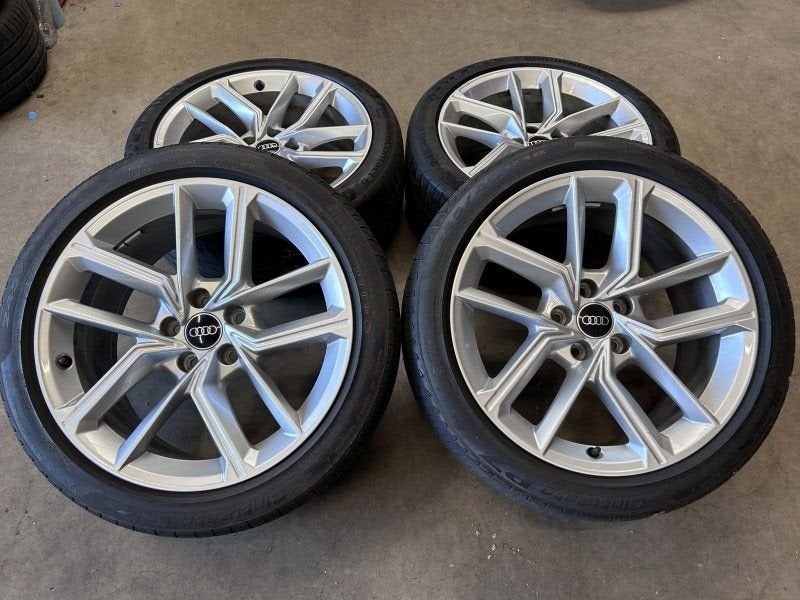 18 inch originele velgen + zomerbanden Audi A5 S5 S line 8W0, Autos : Pièces & Accessoires, Pneus et Jantes, 245 mm, Pneus été