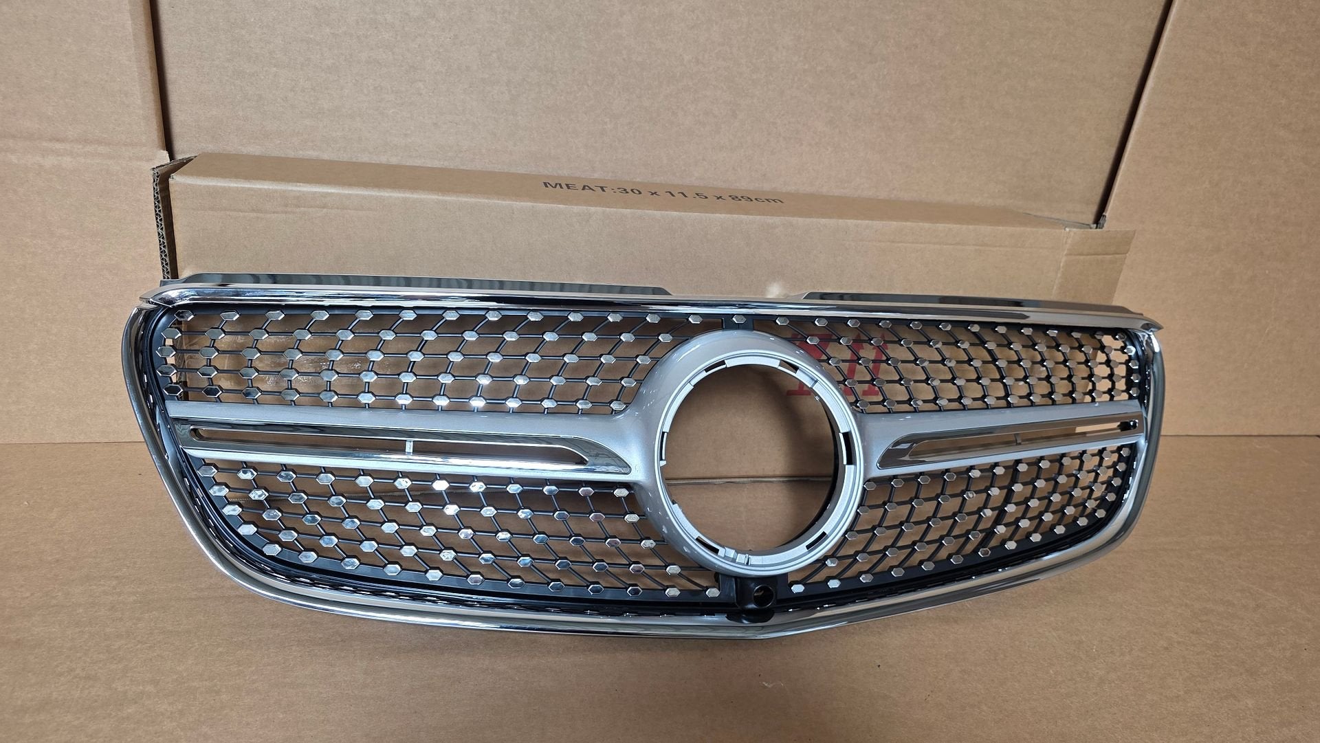 Nieuwe Diamond Grille Mercedes Vito W447 AMG Grill bj.2014-2, -, Nieuw, Ophalen of Verzenden, -