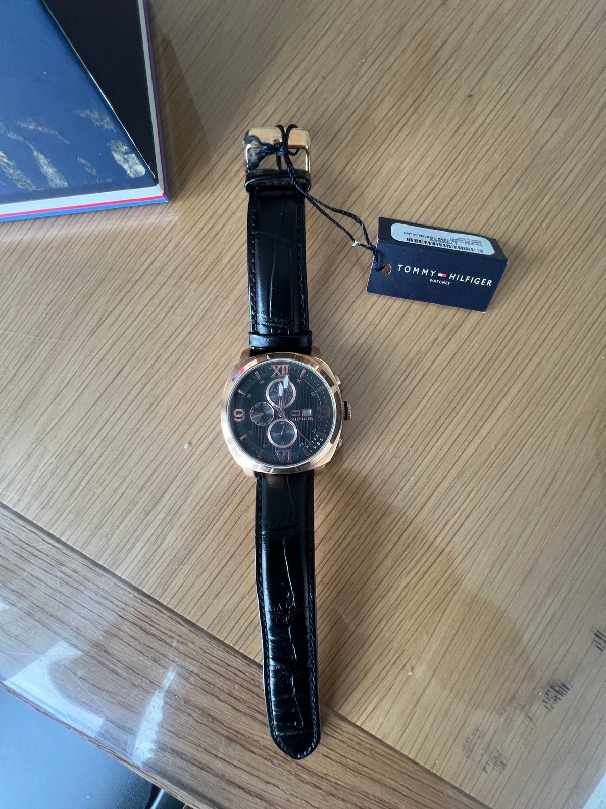 Tommy Hilfiger, Montre-bracelet, Autres marques, Cuir, Enlèvement
