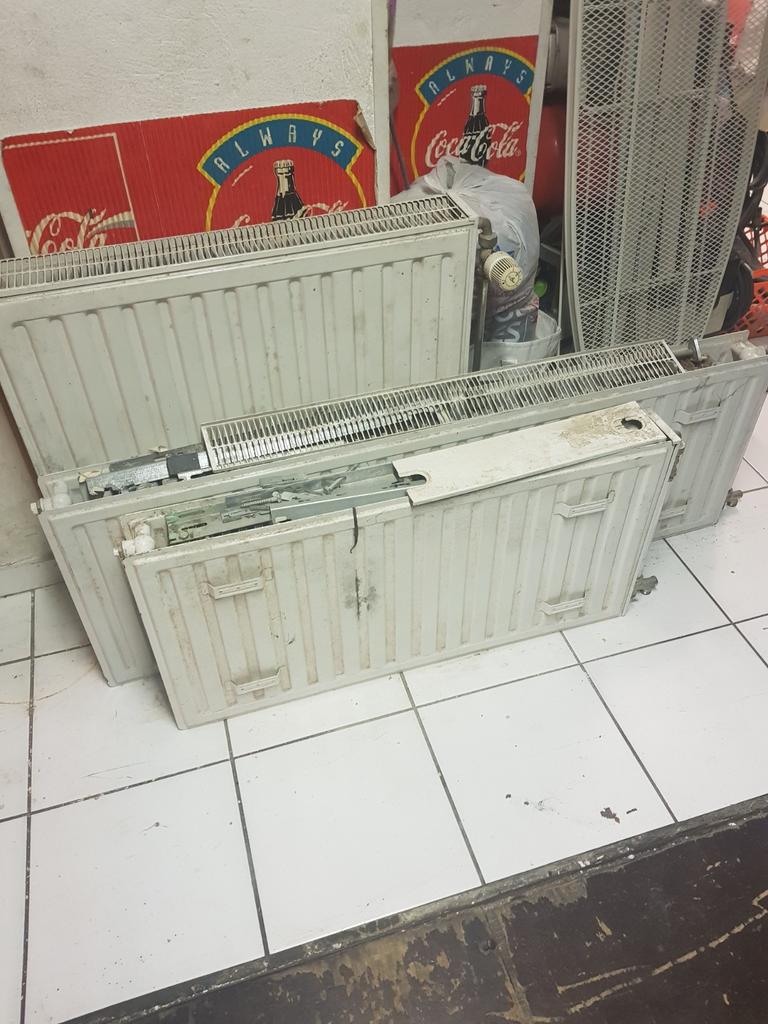 Radiateurs ( faire offre raisonnable)