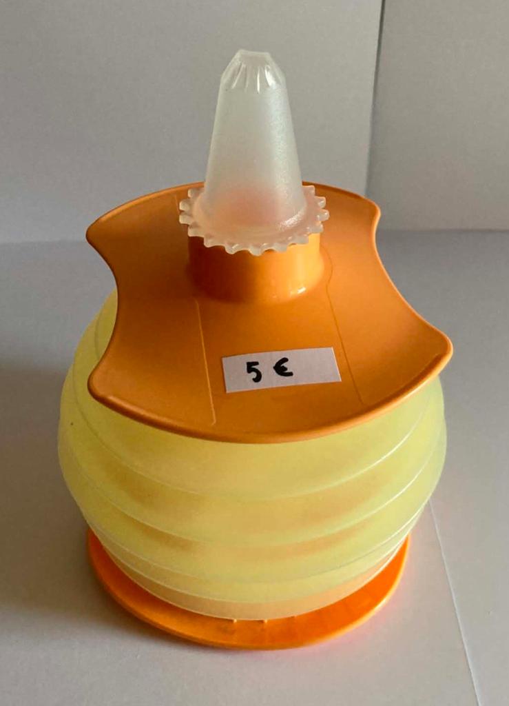 Tupperware, Enlèvement