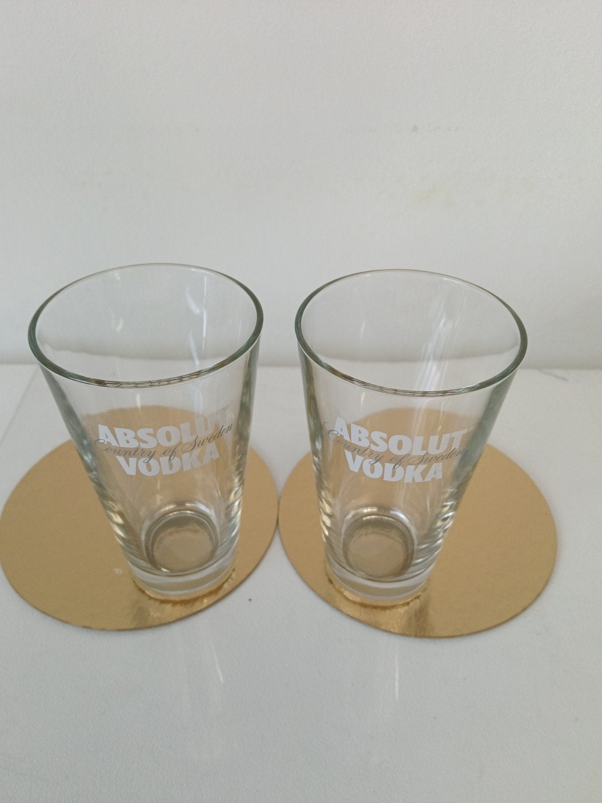 €2 voor 2 glazen Absolut Vodka. H 13 cm, Collections, Enlèvement ou Envoi