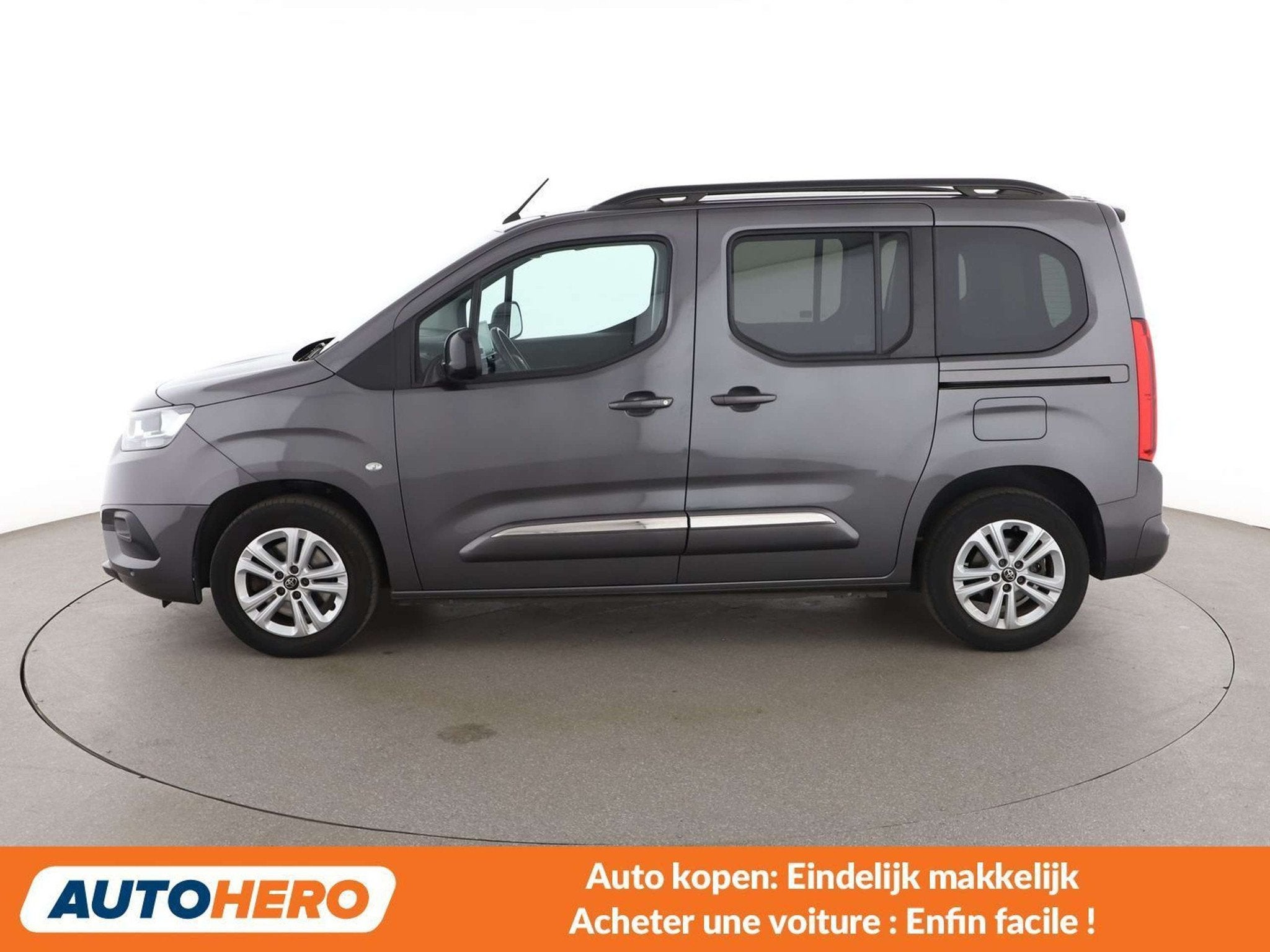 Toyota PROACE CITY 1.2 Turbo L1 Executive (bj 2022), Auto's, Stof, Gebruikt, 1199 cc, Lichtsensor