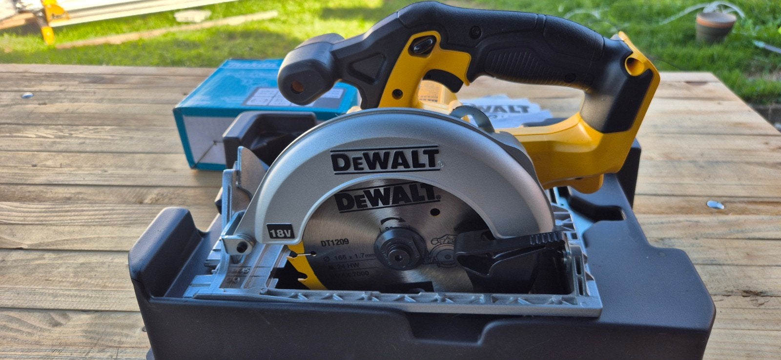 scie circulaire Dewalt