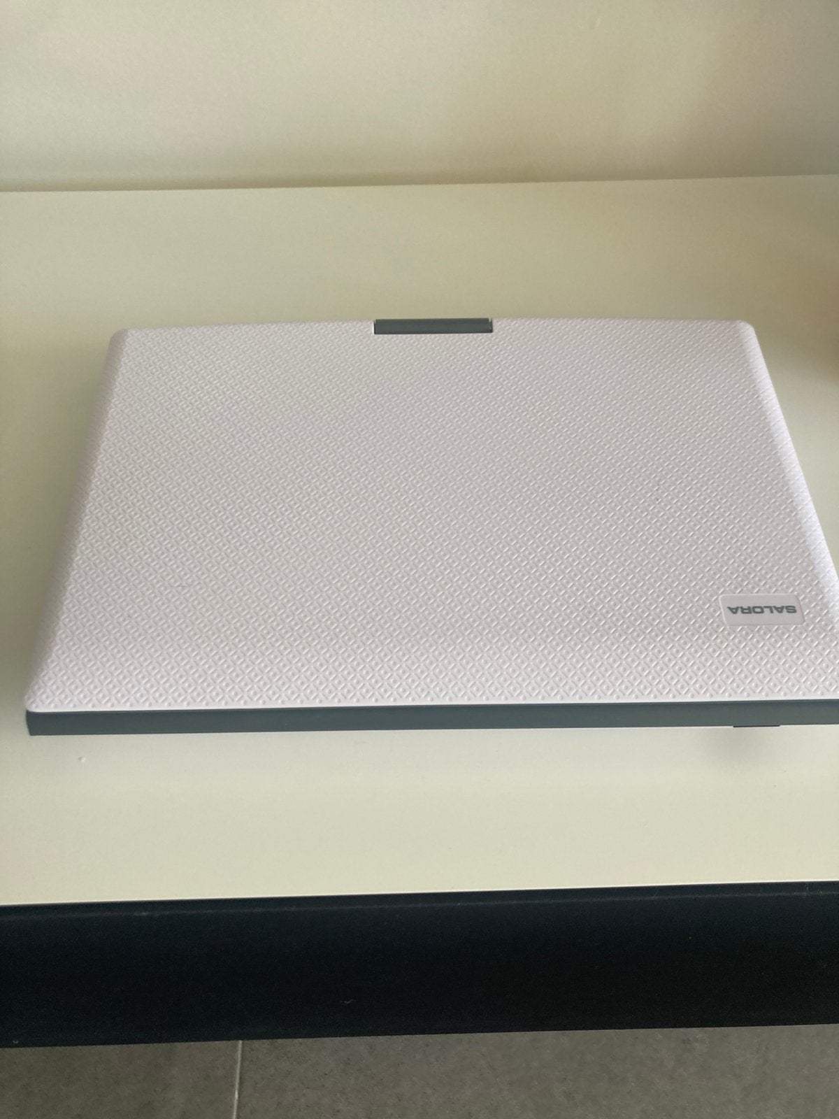 Draagbare dvd speler solara, Ophalen, Zo goed als nieuw, Draagbaar