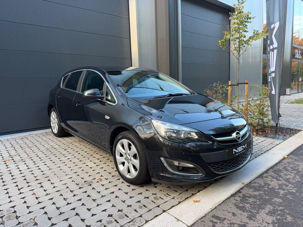 Opel Astra 1.4 Turbo Ultimate Edition,GARANTIE,NAVi,CRUISE,, Autos, Euro 5, Entreprise, Ordinateur de bord, Boîte manuelle