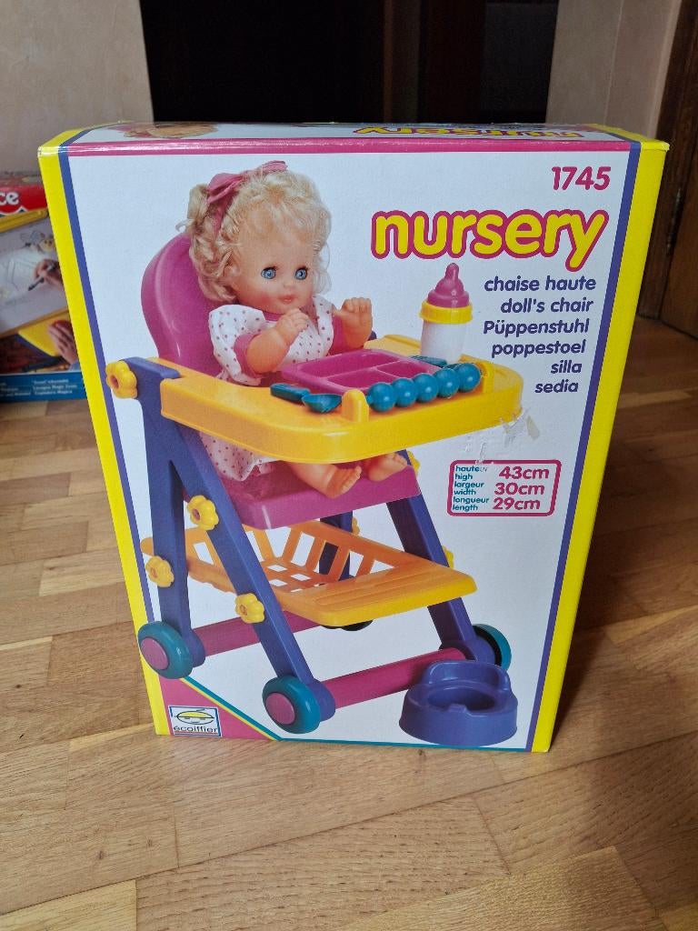 Poppenstoel, compleet, Kinderen en Baby's, Speelgoed | Poppen, Ophalen, Zo goed als nieuw, Babypop