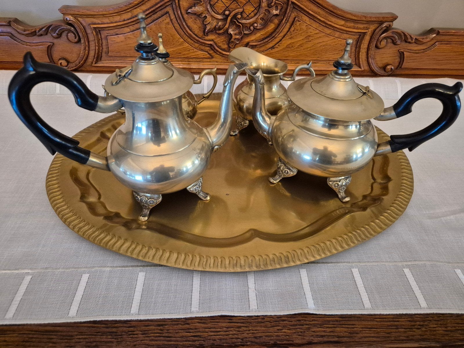 een klassiek, vintage (verzilverd) theeservies op een bijpas, Antiquités & Art, Enlèvement