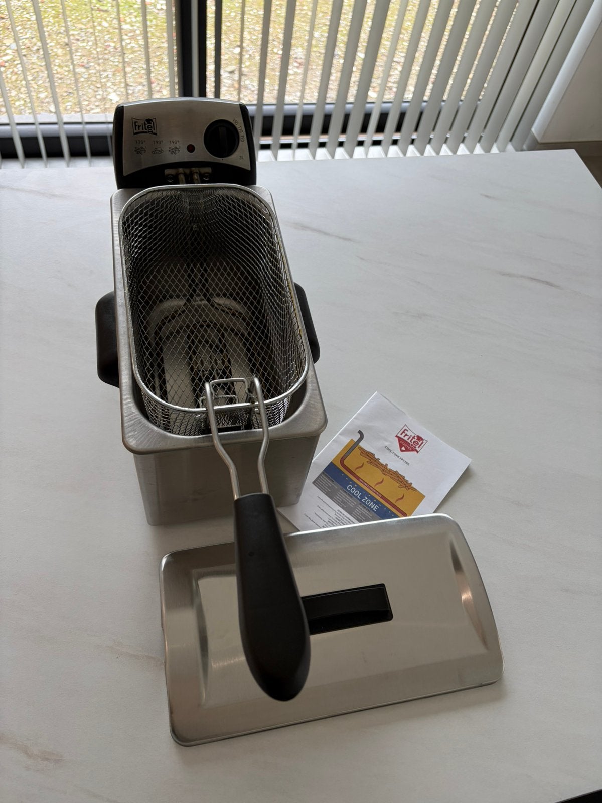 Friteuse Fritel FR 1355, Electroménager, Friteuses, 2 à 3 litres, Enlèvement, Utilisé, Pan intérieur amovible
