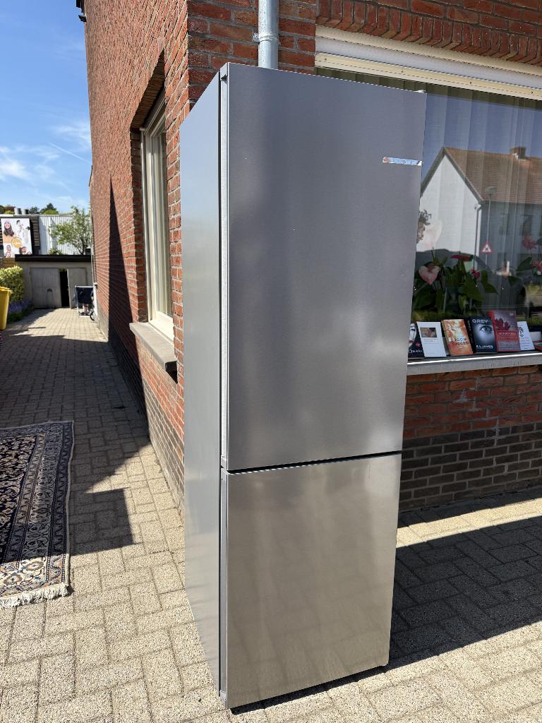 Koelkast bosch, Elektronische apparatuur, Koelkasten en IJskasten, Ophalen, 150 tot 200 liter, 160 cm of meer, Zo goed als nieuw