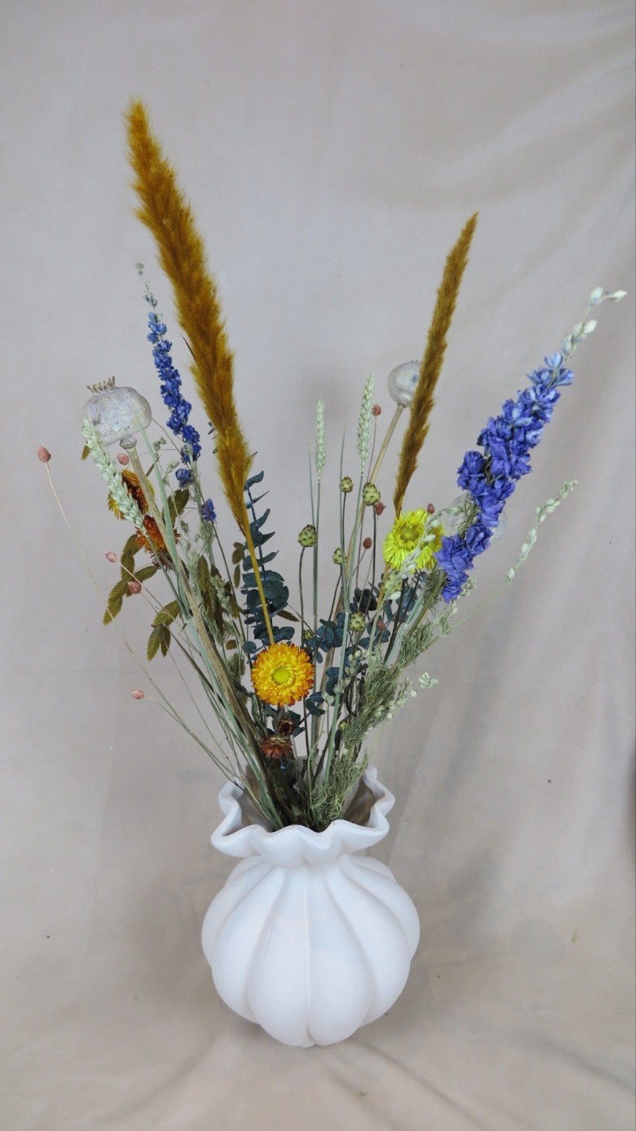 Vaas met droogbloemen, Ophalen