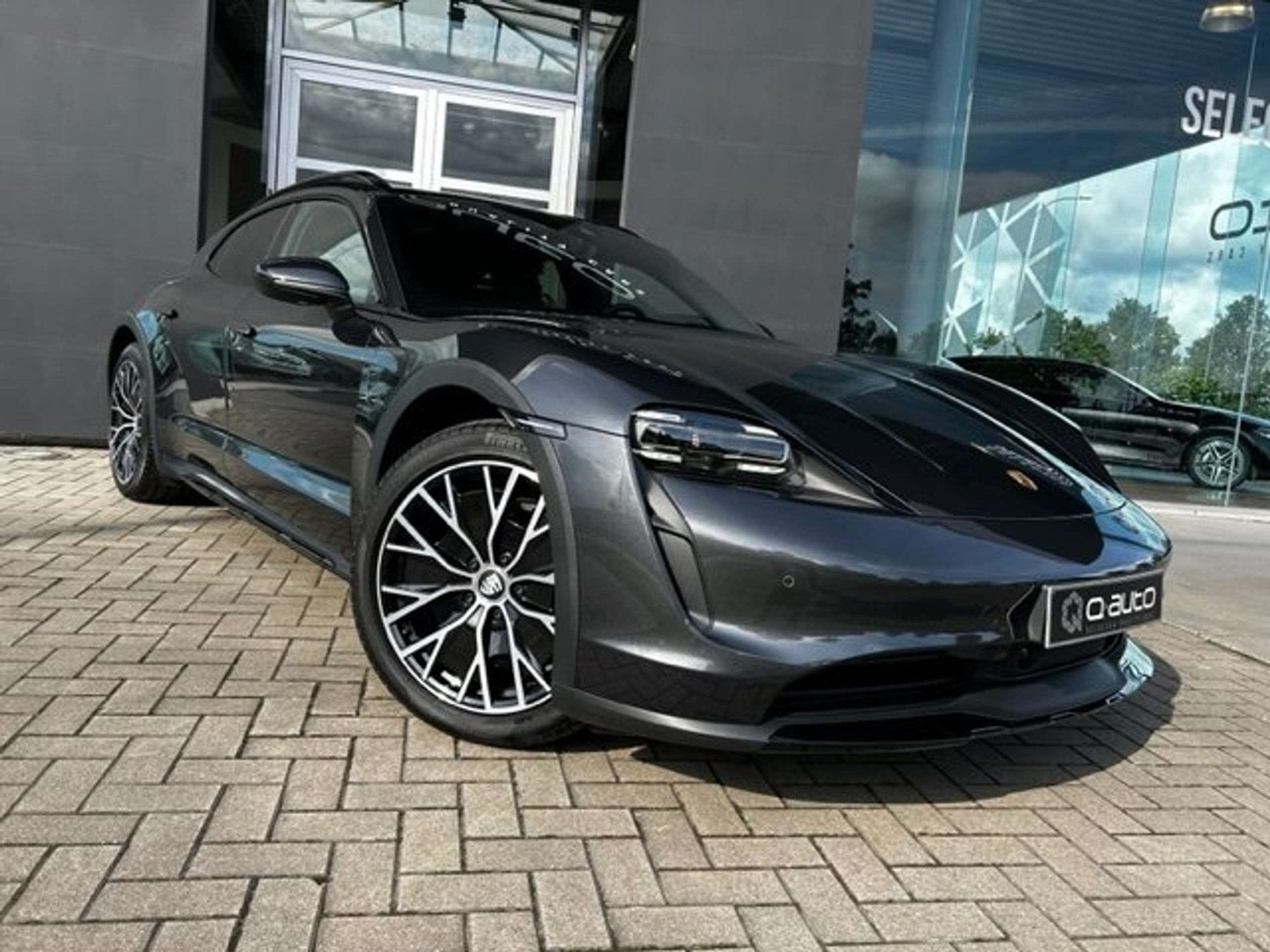 Porsche Taycan 4 Cross Turismo Perf Bat / All In Formule 150, Autos, Porsche, Argent ou Gris, Achat, Euro 6, Entreprise