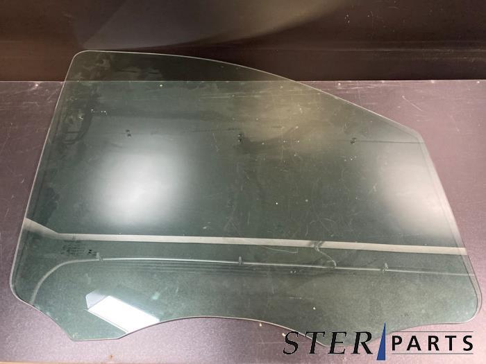 Vitre portière 2portes droite d'un Mercedes Vito, 3 mois de garantie, Utilisé, -, -