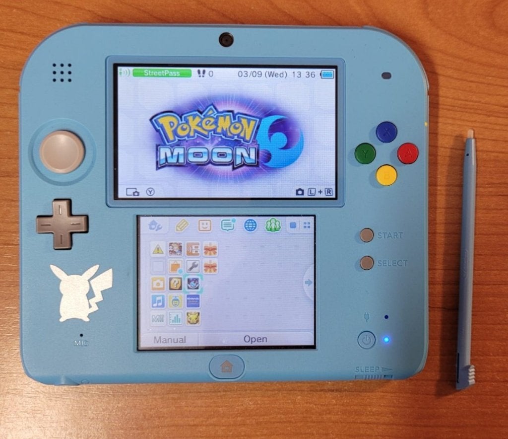 Nintendo  2DS Pokémon Moon versie, Games en Spelcomputers, Spelcomputers | Nintendo 2DS en 3DS, Ophalen, Overige kleuren, 2DS