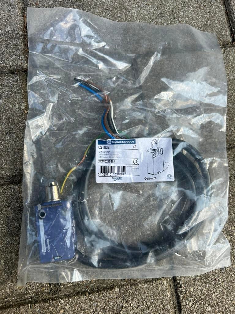 Telemecanique limit switch, Doe-het-zelf en Bouw, Elektriciteit en Kabels, Ophalen, Nieuw, Overige typen
