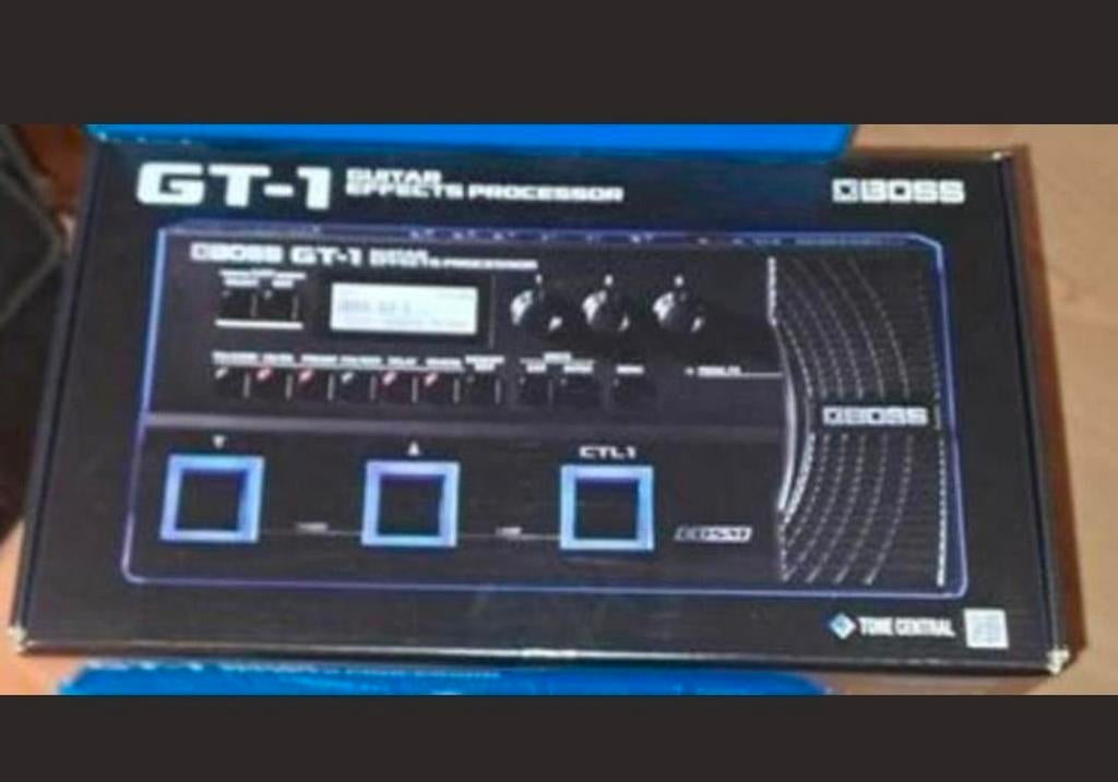 Pedale boss gt1, Musique & Instruments, Effets