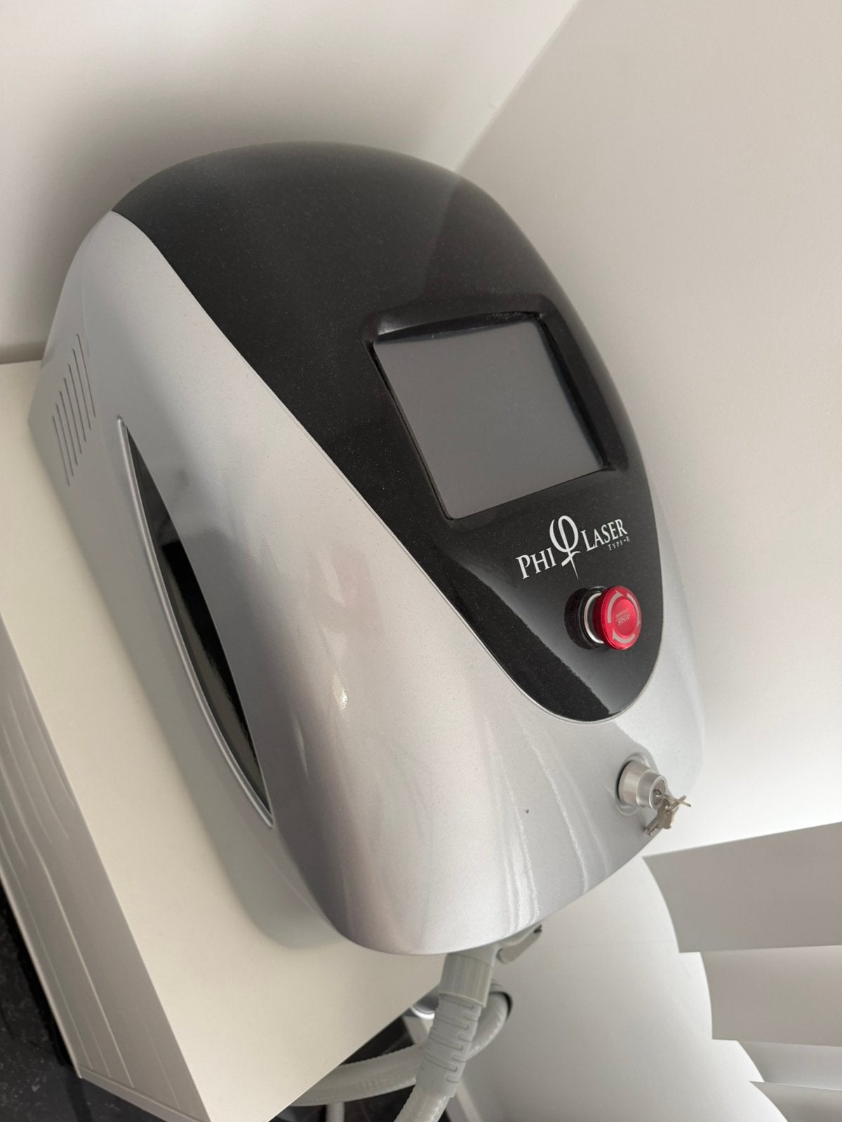 Phi laser voor tattoo en permanent make up te verwijderen, Electroménager, Machines à pain, Enlèvement, Comme neuf