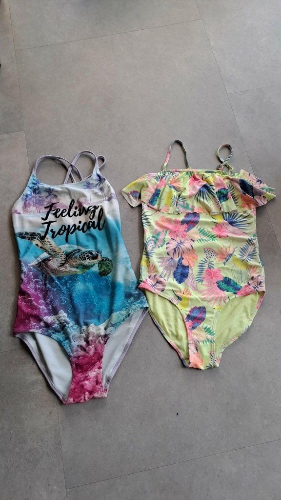2 mooie badpakjes in maat 12-13-jaar . H&M, Kinderen en Baby's, Kinderkleding | Kinder-zwemkleding, Ophalen, Zo goed als nieuw