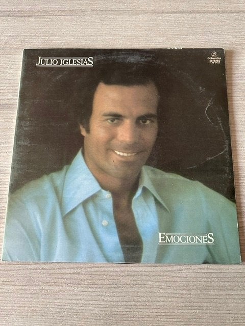 Vynil Emociones – Julio Iglesias (lp056), Enlèvement ou Envoi, Utilisé, 12 pouces, LP